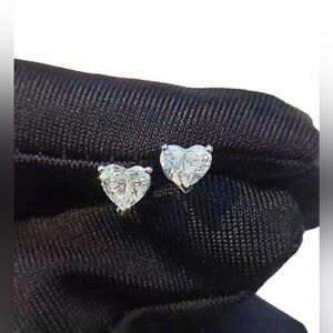 2.00 Ct Heart Shape VVS1/D Lab Created Stud Earrings 7mm Push Back Inc Gift Box